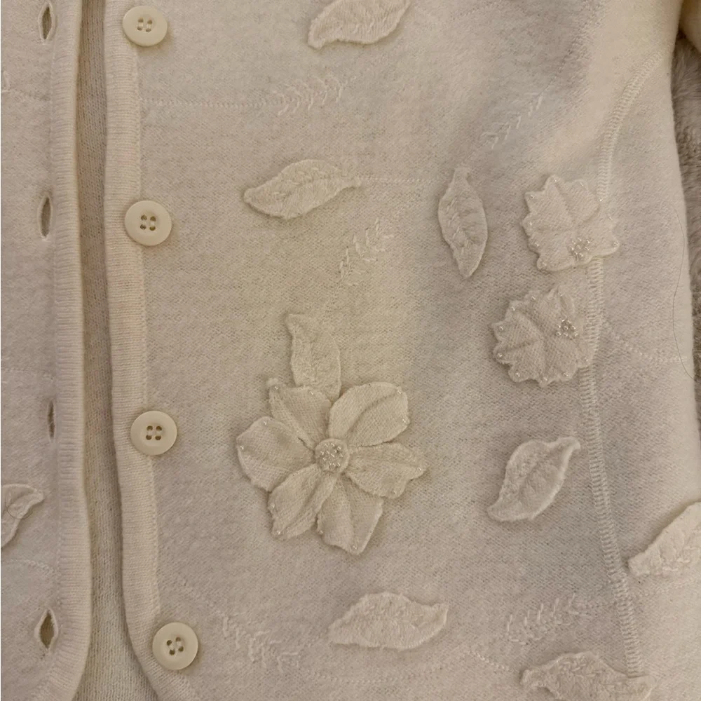 Pendleton Ivory Floral Cardigan - Picture 4 of 6